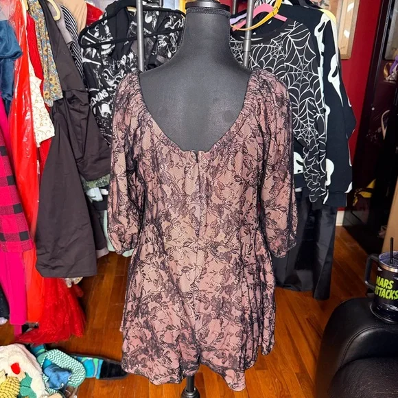 Vixen by Micheline Pitt Peach Lace Vacation Playsuit - Picture 3 of 4